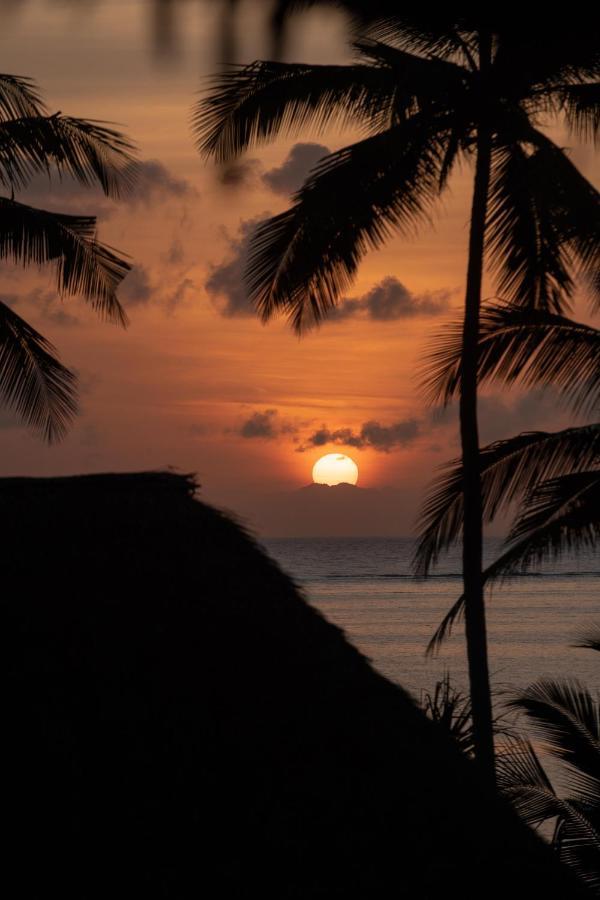 Uroa Beach Lodge Buitenkant foto