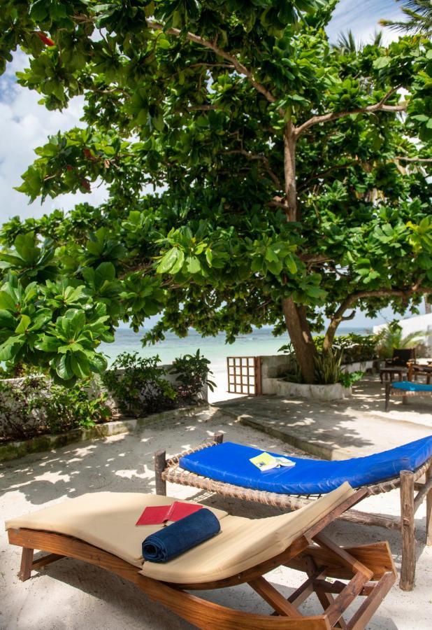 Uroa Beach Lodge Buitenkant foto